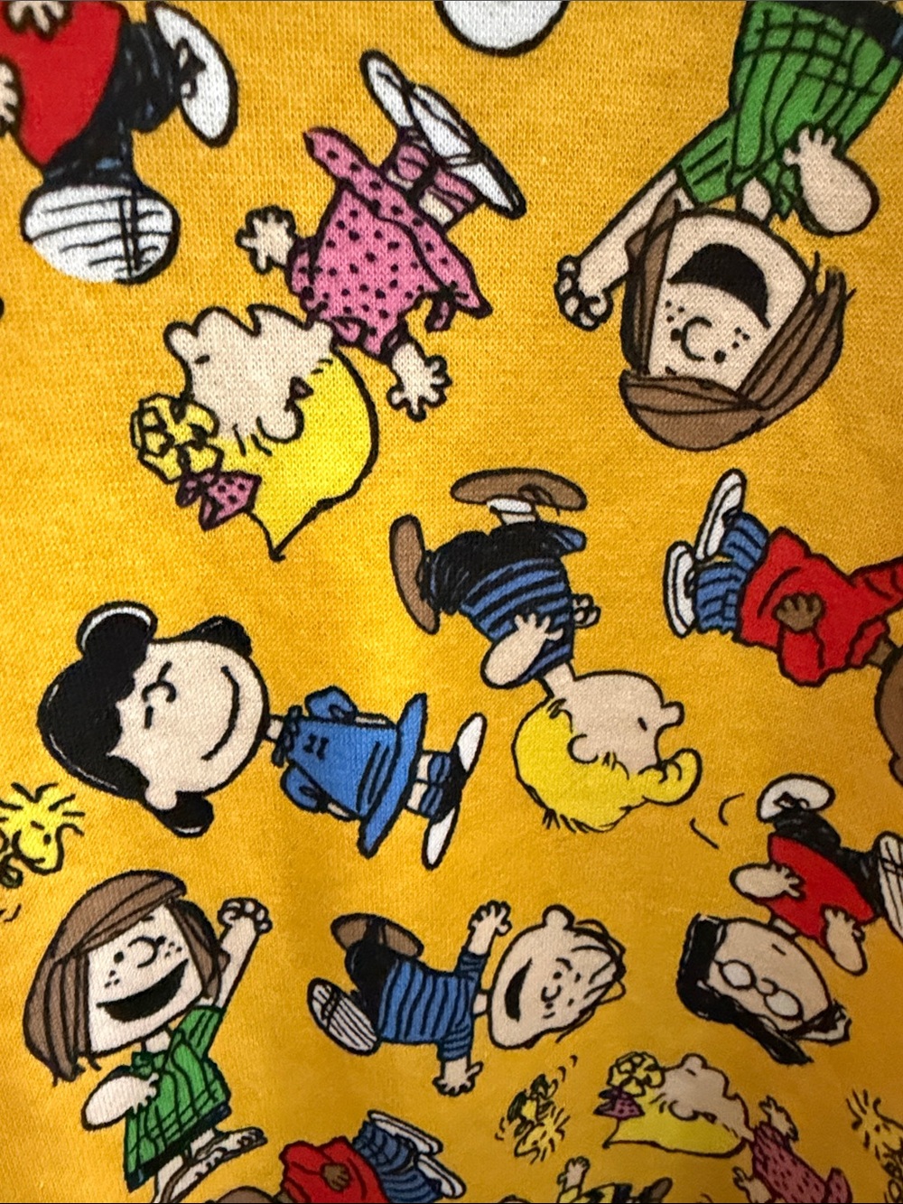 Men’s Yellow Peanuts Character Hoodie - Comfortable Pullover Large - Picture 6 of 6